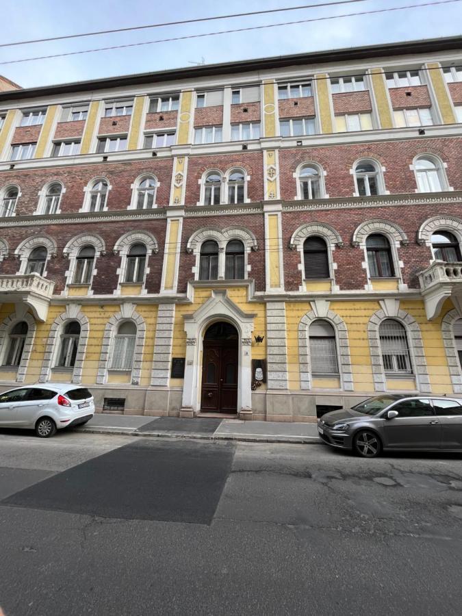 Garibaldik Apartman Budapest Extérieur photo