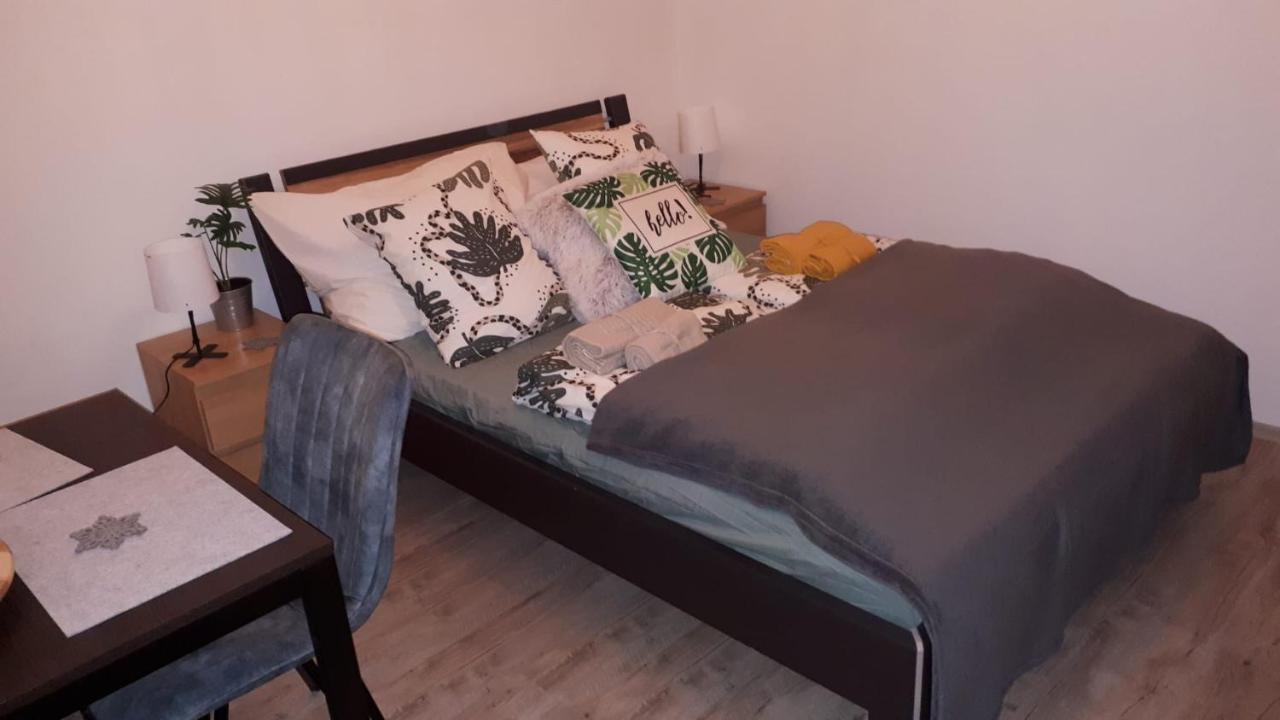 Appartement Garibaldik Apartman à Budapest Extérieur photo